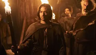 Comparing the effects of the Ring of Power on Bilbo and Isildur
