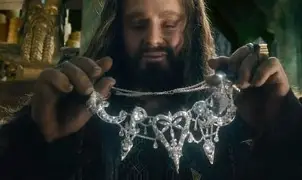 Thranduil and his advisors discussing the gems of Lasgalen